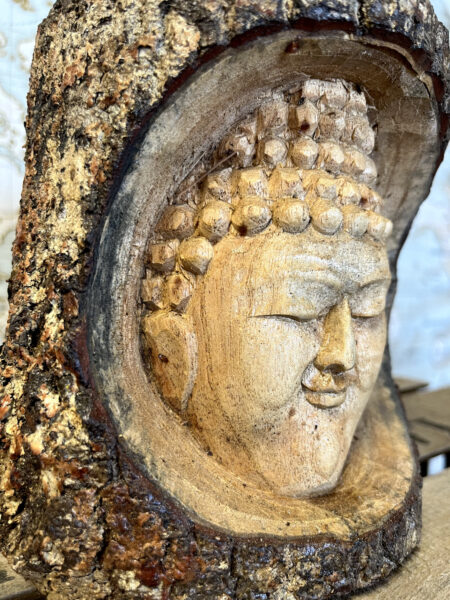 Deco visage bouddha bois arbre bali sculpté