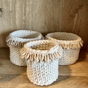 Panière macramé et coquillages