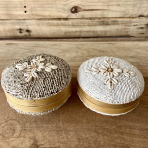 Boite en perles et coquillages