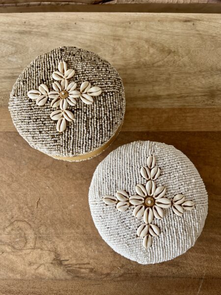 Boite en perles et coquillages