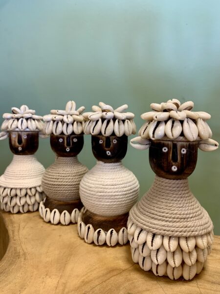 Couple Namji chapeaux coquillages