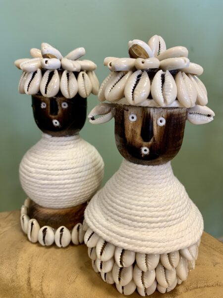 Couple Namji chapeaux coquillages
