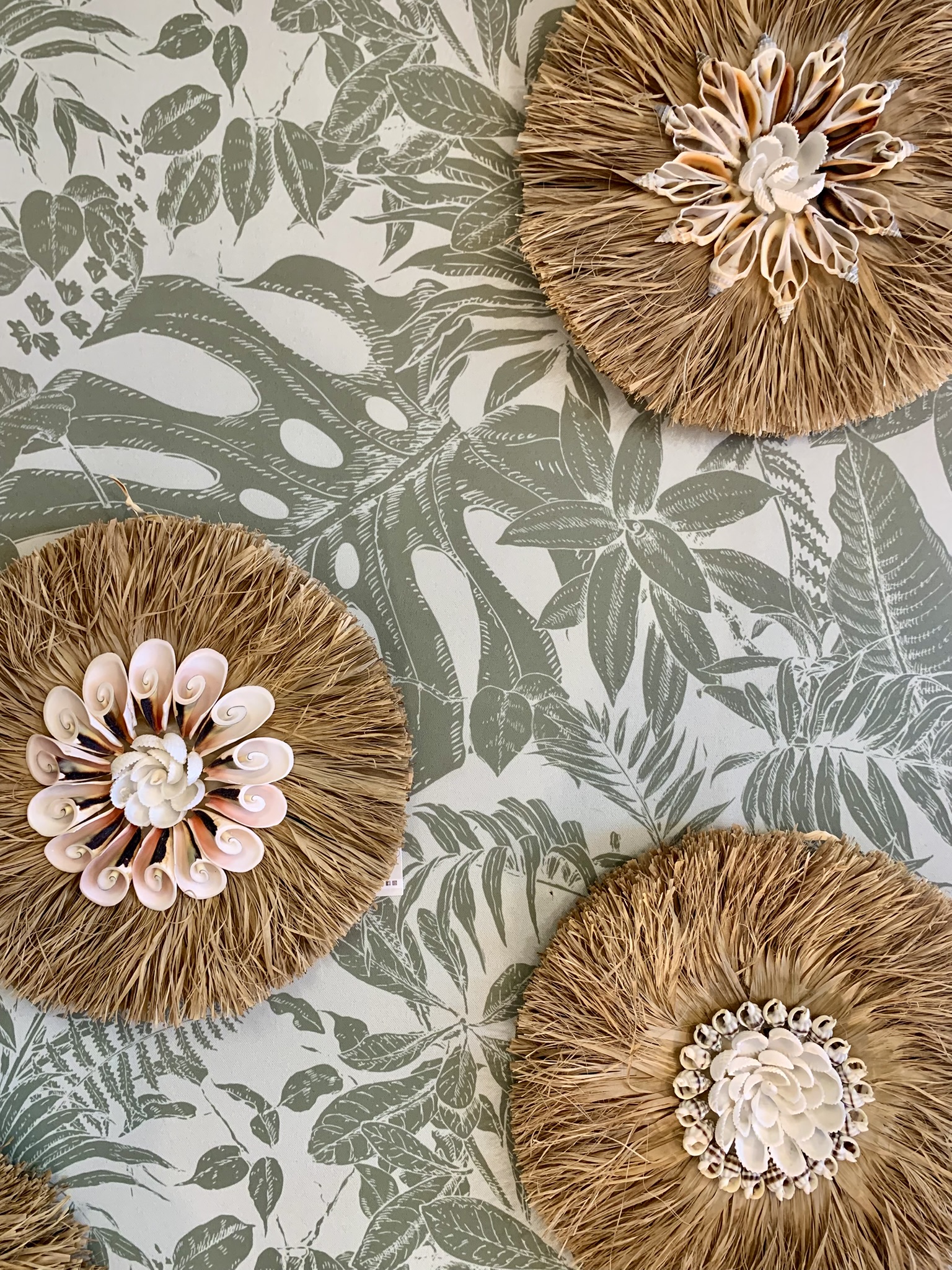 Déco murale paille et coquillages