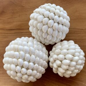 Boule en coquillages escargots de Bali