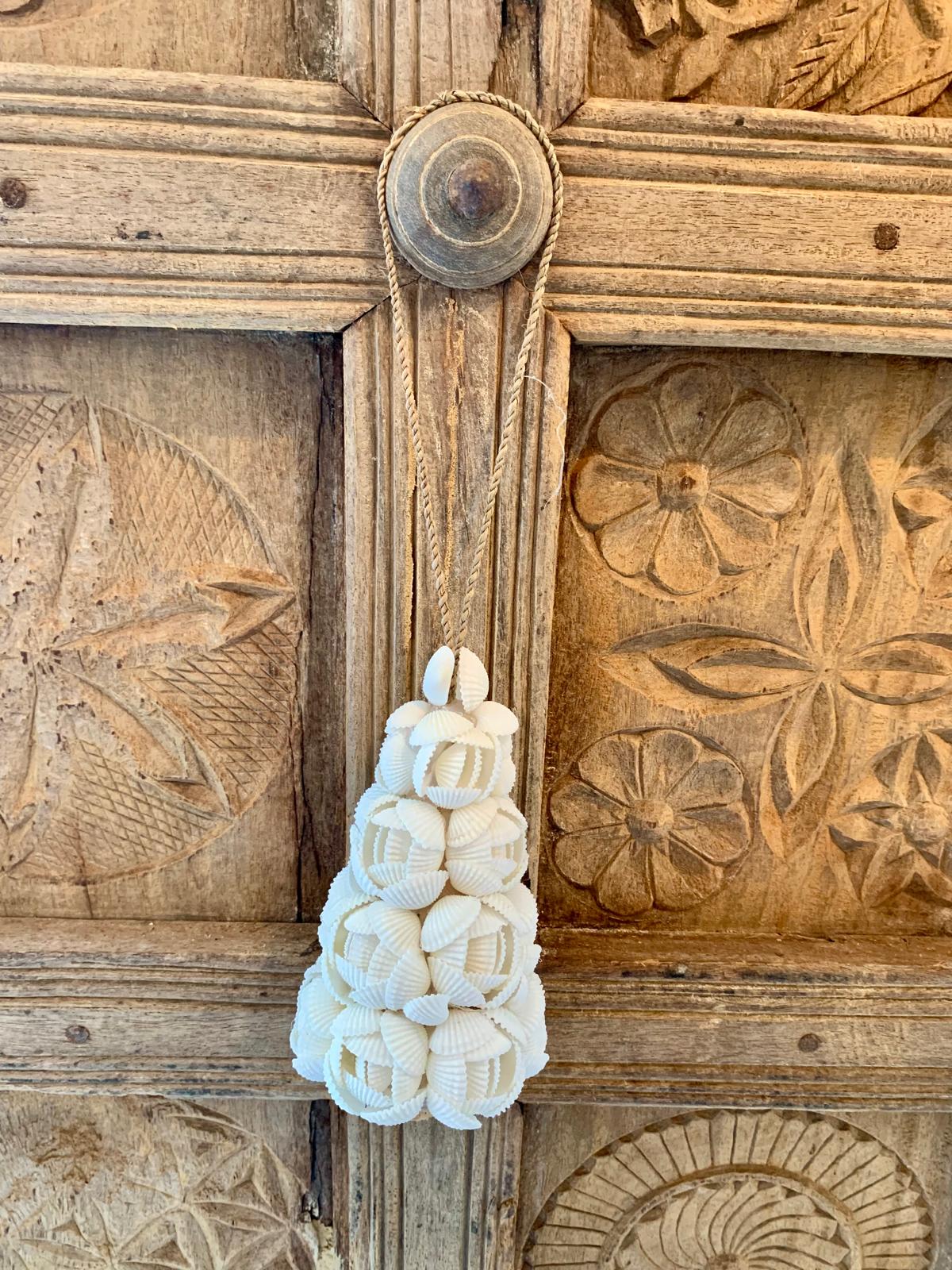 Sapin de Noël en coquillages