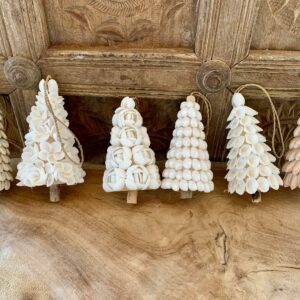 Sapin de Noël en coquillages