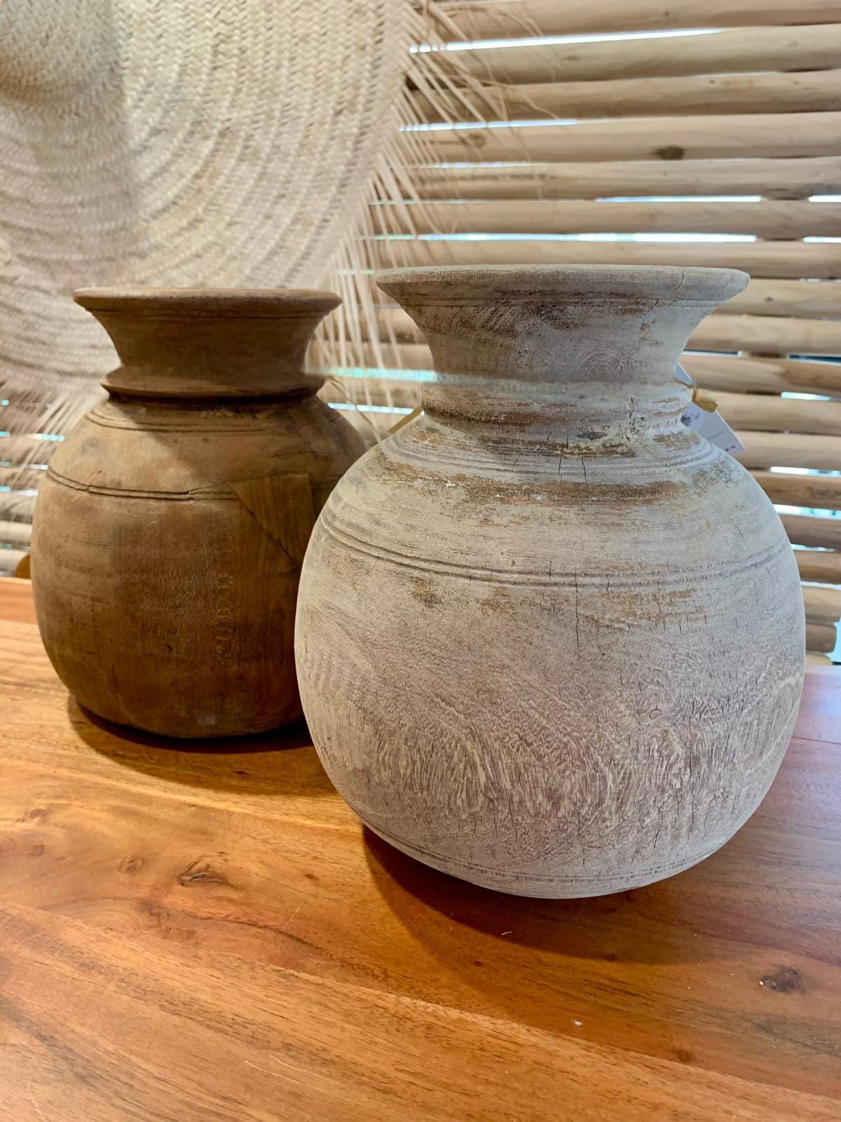 Vieux pot à lait en bois