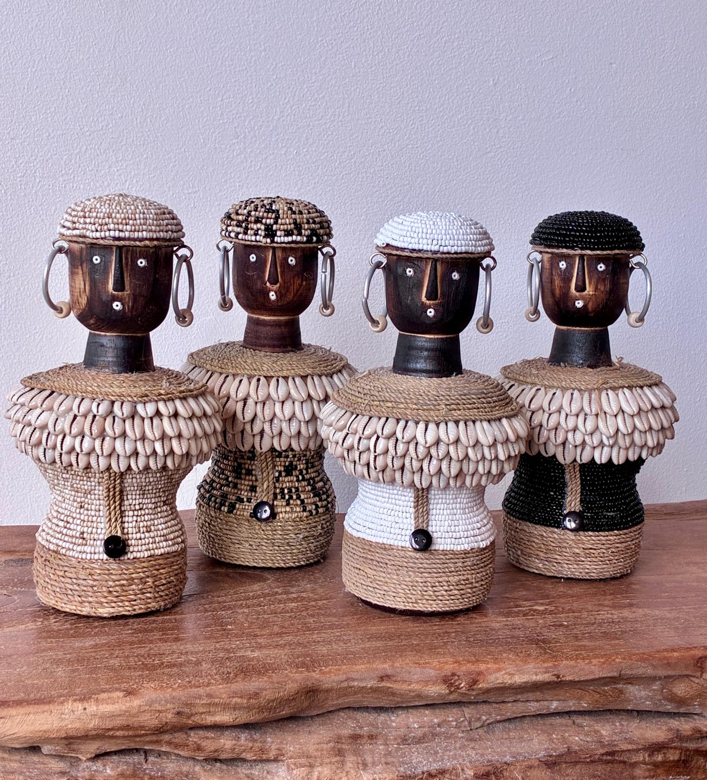Poupée Namji Perles & Coquillages - Modèle 1